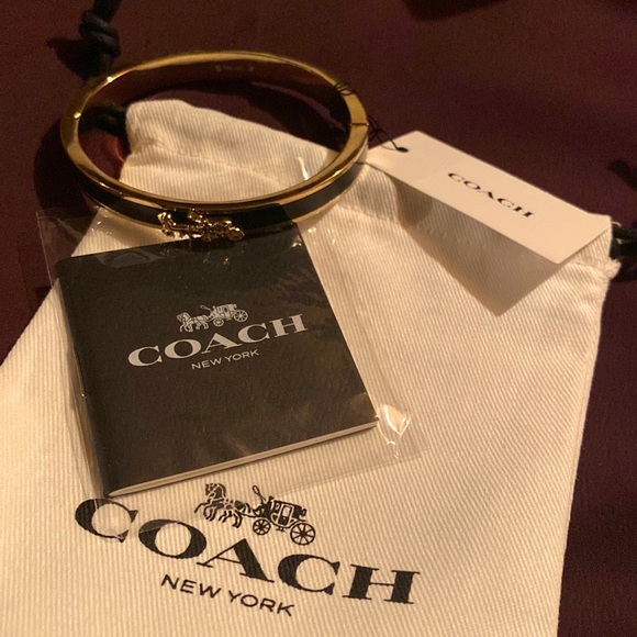 NWT. Coach bangle bracelet with iconic Coach horse and carriage motif. - Picture 3 of 7